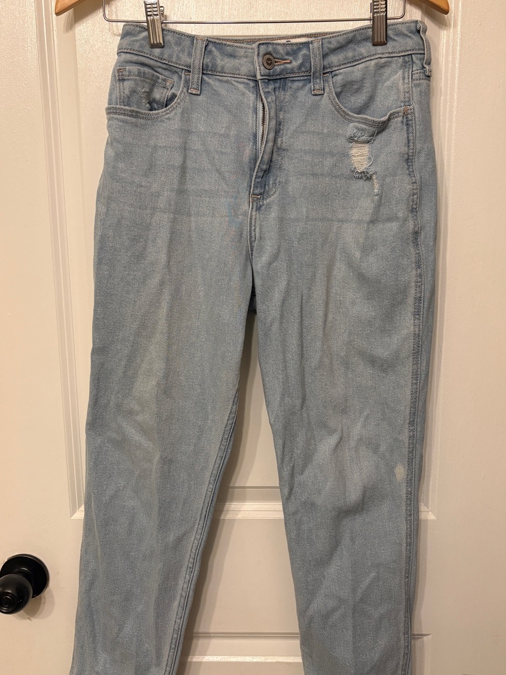 Hollister Light Blue Curvy High-Rise Mom Jeans